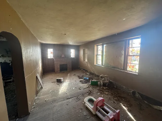 $169,900 | 2039 South Green Bay Road, Mount Pleasant, WI 53406