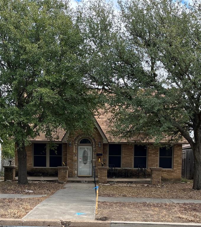 1221 Madeline Place, Fort Worth, TX 76107 Compass