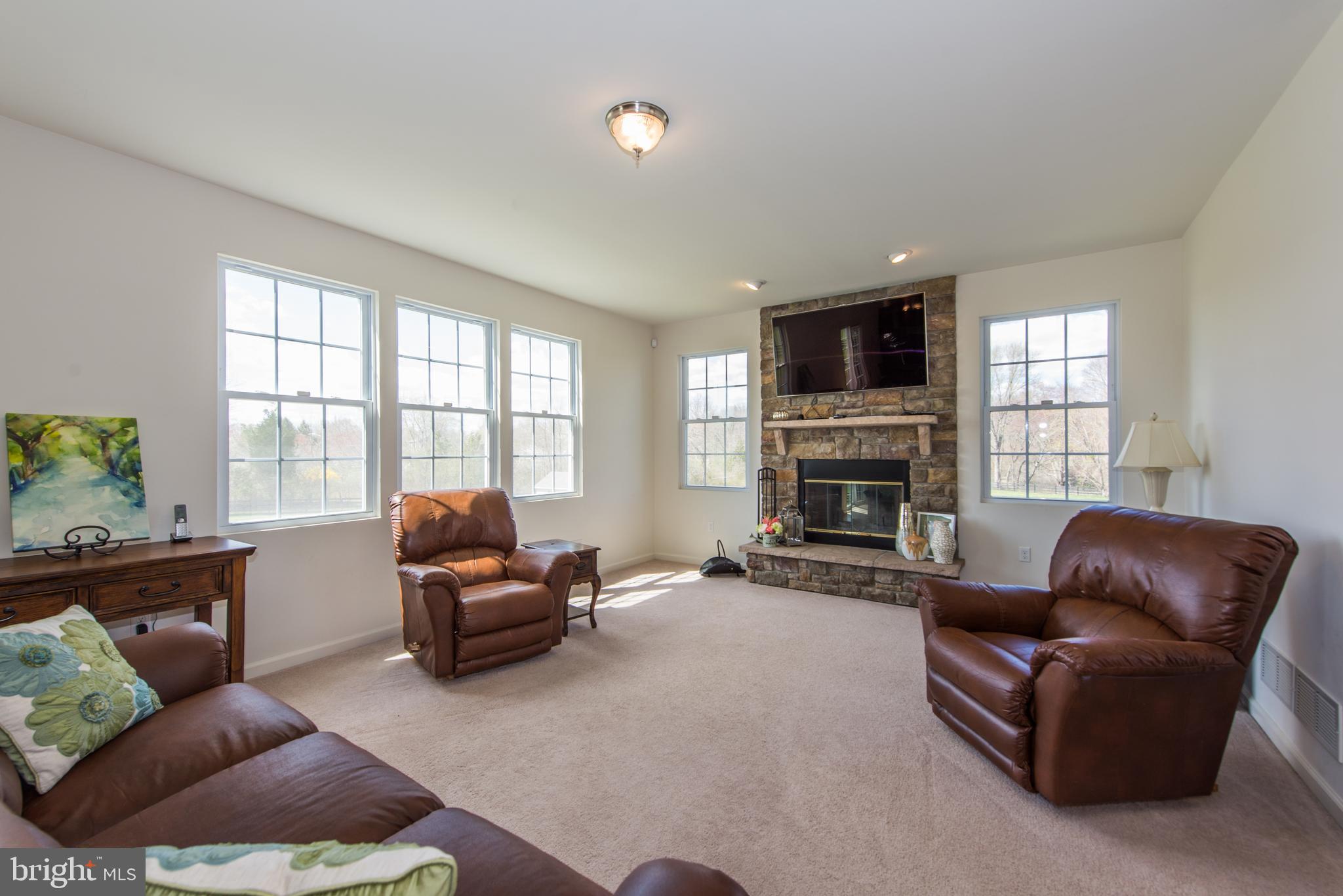 65 Island Road Columbus, NJ 08022 - Photo 14 of 39 TV Room