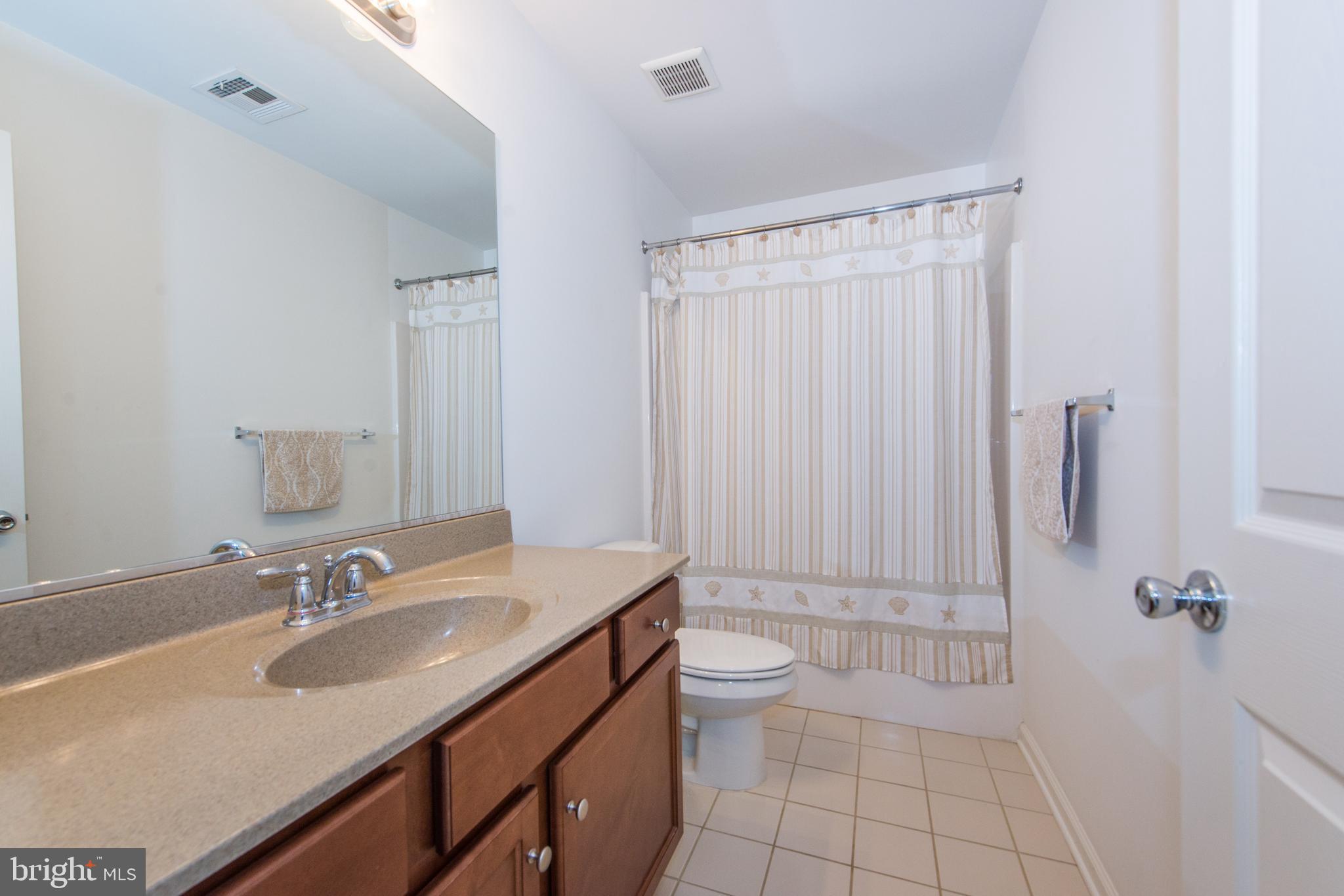 65 Island Road Columbus, NJ 08022 - Photo 29 of 39 Full Bathroom