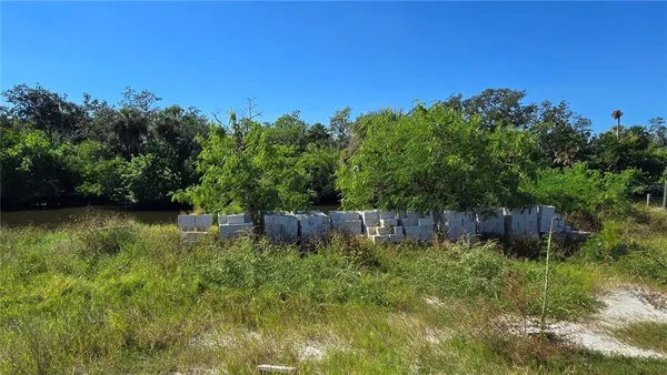 $229,500 | 9919 Bay Drive, Gibsonton, FL 33534
