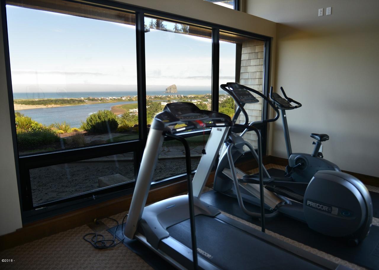 7 Brooten Mountain Road Pacific City, OR 97135 - Photo 12 of 14 Exercise room