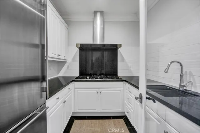 $10,500 | 54 Clifford, Irvine, CA 92618