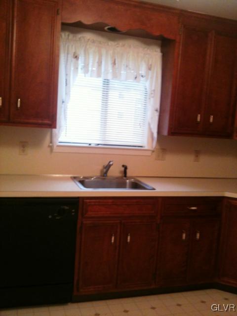 853 Cold Spring Road, Unit 7 Allentown, PA 18103 - Photo 8 of 10