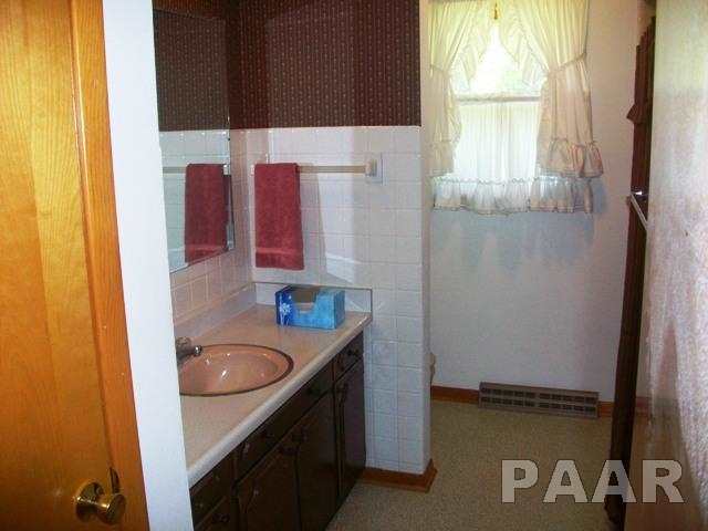 137 Harvester Road Canton, IL 61520 - Photo 30 of 35 Gallery Image 30