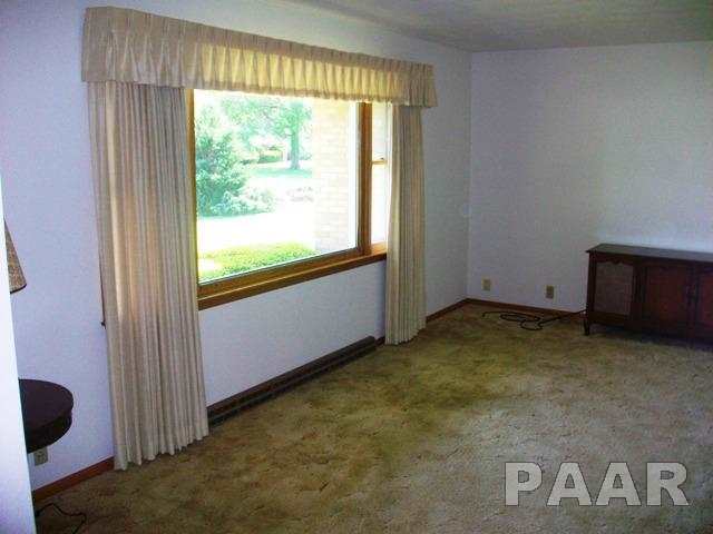 137 Harvester Road Canton, IL 61520 - Photo 5 of 35 Gallery Image 5