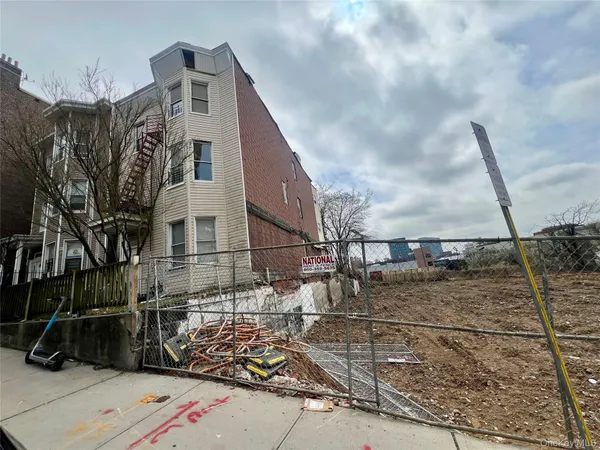 $3,000,000 | 30 Ashburton Avenue, Yonkers, NY 10701