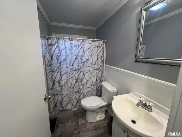 $109,000 | 101 West Barsi Boulevard, Macomb, IL 61455