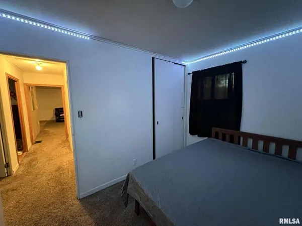 $99,900 | 101 West Barsi Boulevard, Macomb, IL 61455