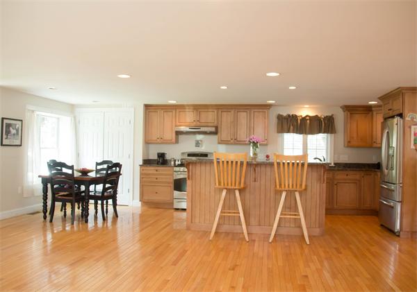 98 Aberdeen Road Quincy, MA 02171 - Photo 4 of 29 Gallery Image 4