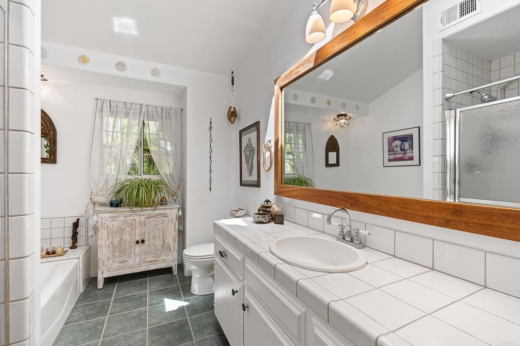 808 Palaro Drive Encinitas, CA 92024 - Photo 17 of 45