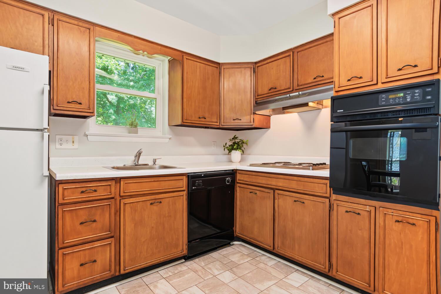 2015 Valley Road Annapolis, MD 21401 - Photo 3 of 36 Gallery Image 3