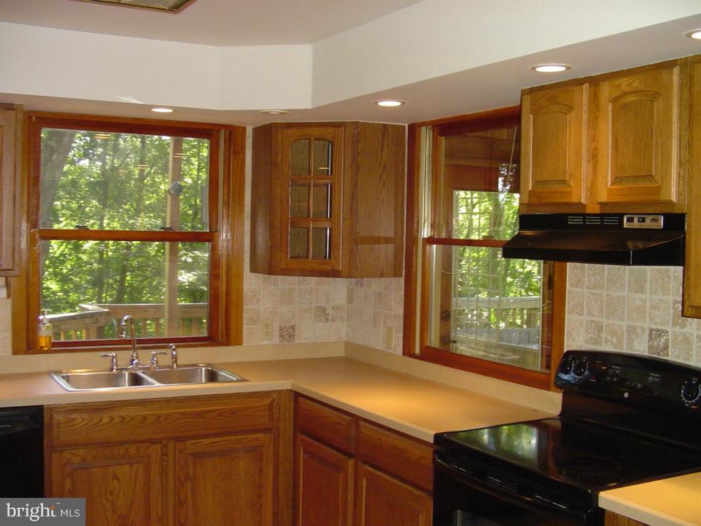 3665 Elizabethtown Road Manheim, PA 17545 - Photo 15 of 23