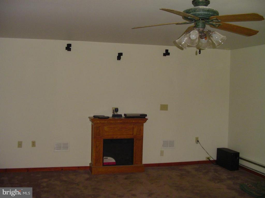 3665 Elizabethtown Road Manheim, PA 17545 - Photo 17 of 23