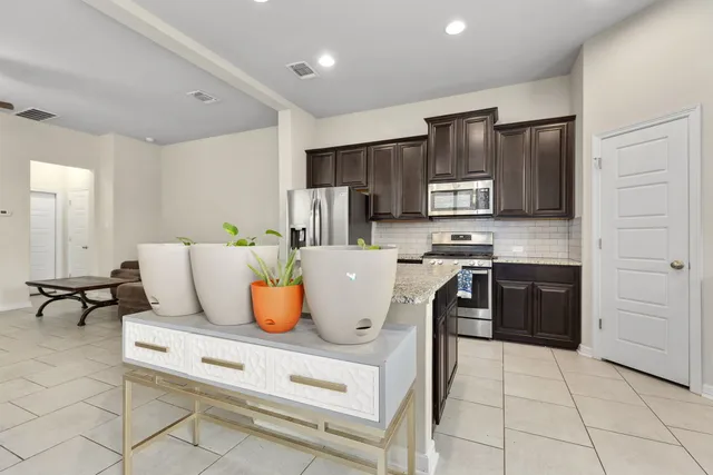 $340,000 | 2210 Dillon Pond Lane, Unit B, Pflugerville, TX 78660