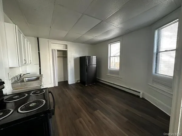 $1,200 | 6 Sullivan Avenue, Unit 2, Port Jervis, NY 12771