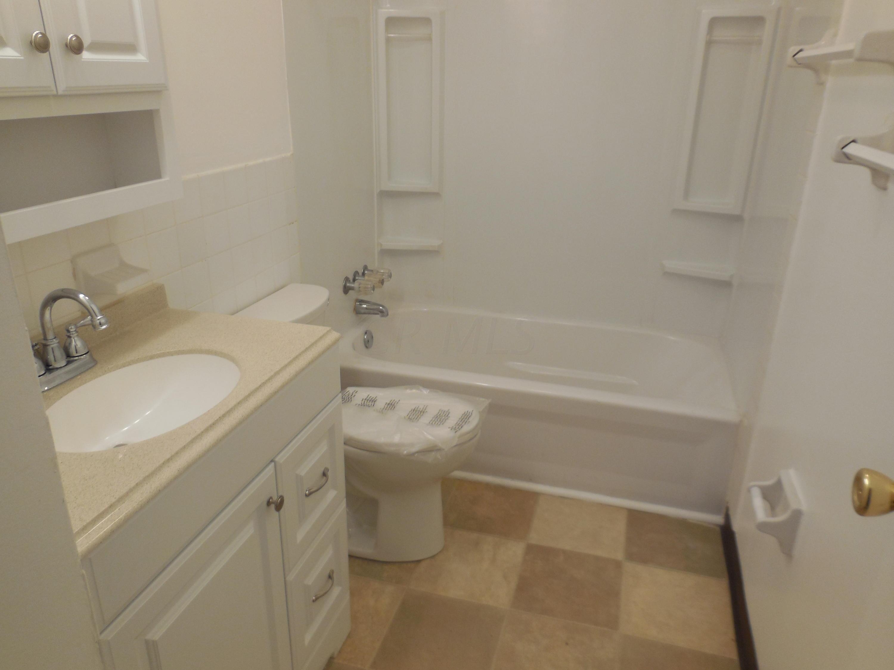 4785 Heaton Road Columbus, OH 43229 - Photo 9 of 11 Gallery Image 9