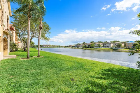 $250,000 | 4180 San Marino Boulevard, Unit 107, West Palm Beach, FL 33409