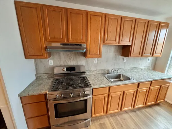 $1,300,000 | 20-50 Gates Avenue | Ridgewood