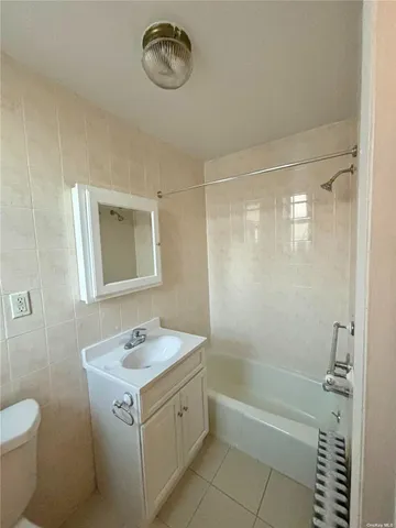 $1,300,000 | 20-50 Gates Avenue | Ridgewood