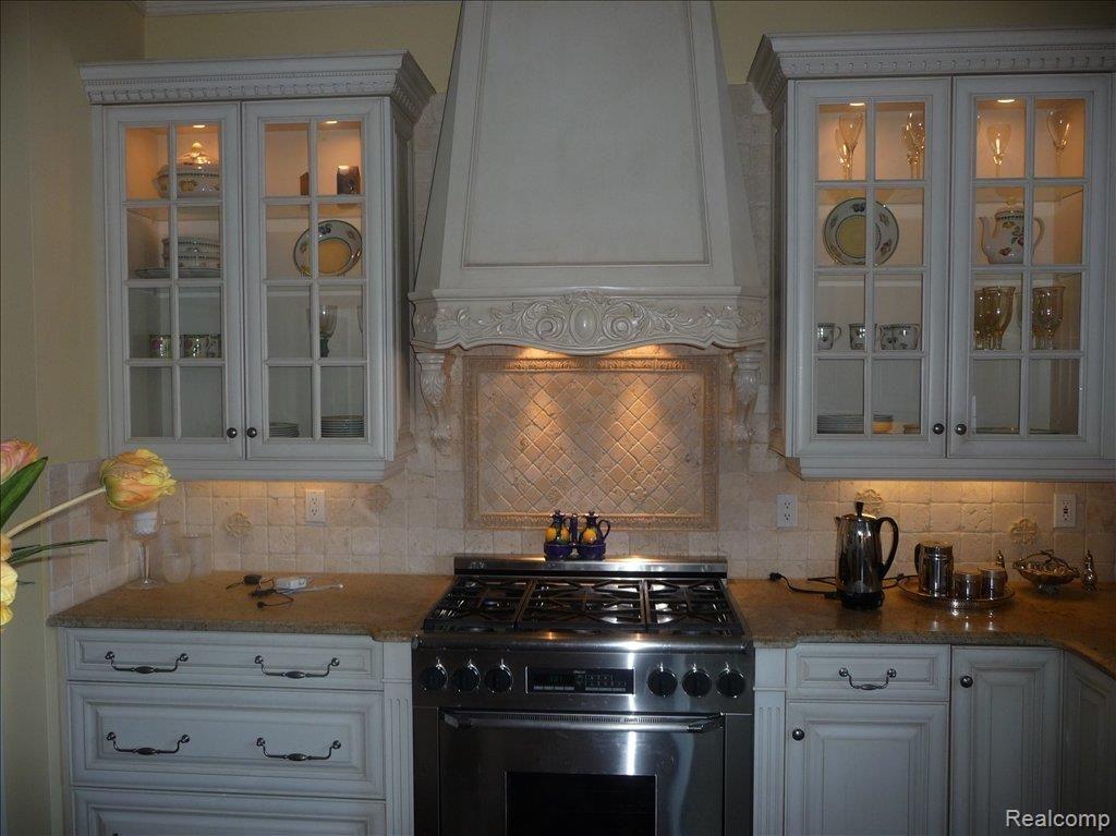 35986 West 13 Mile Road Farmington, MI 48331 - Photo 8 of 25 W._13_mile_Road_007