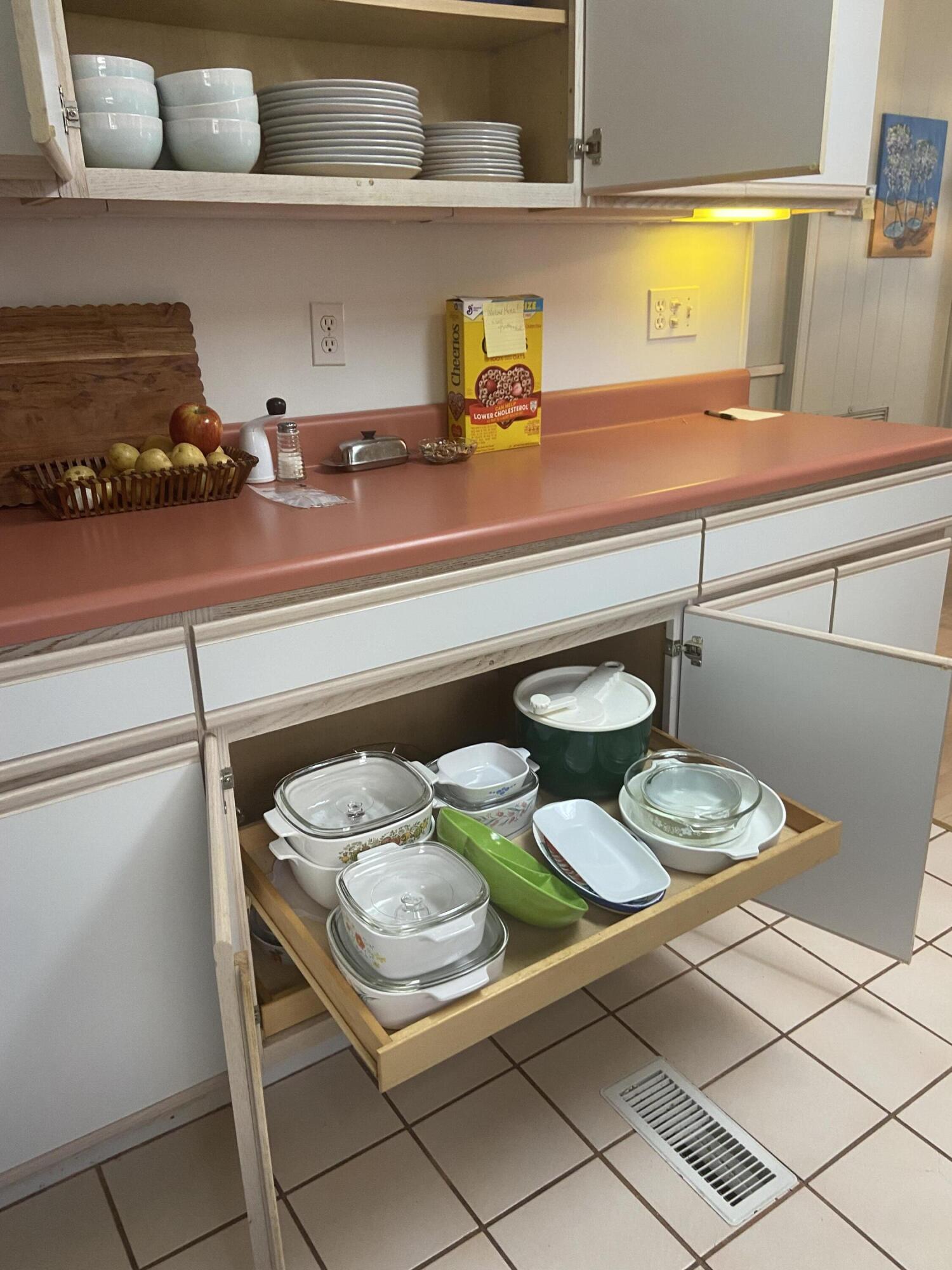 29 Quintana Roo Lane Port St. Lucie, FL 34952 - Photo 15 of 51 a close view of dining table