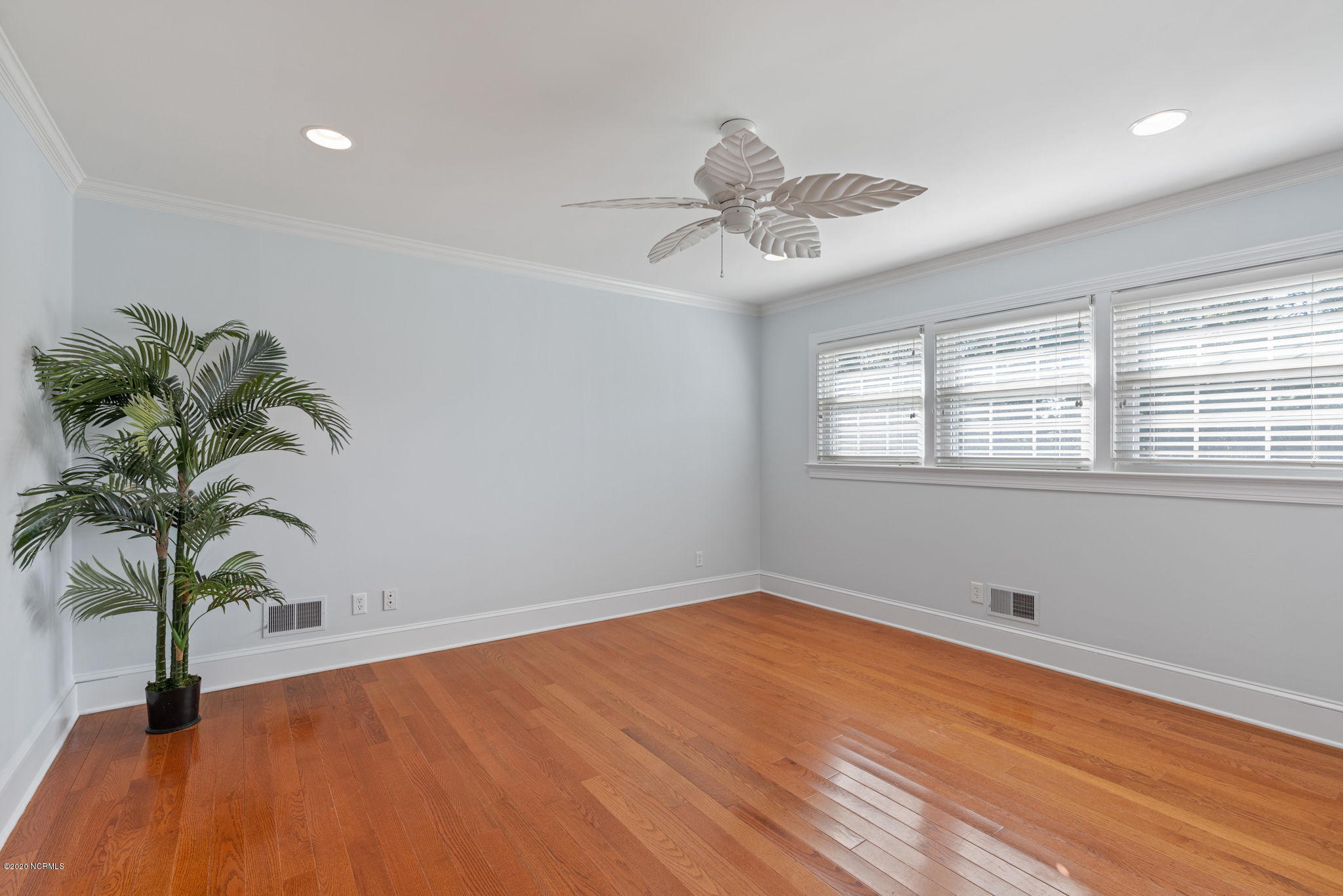 422 Windemere Road Wilmington, NC 28405 - Photo 21 of 32 24-web-or-mls-DSC08784