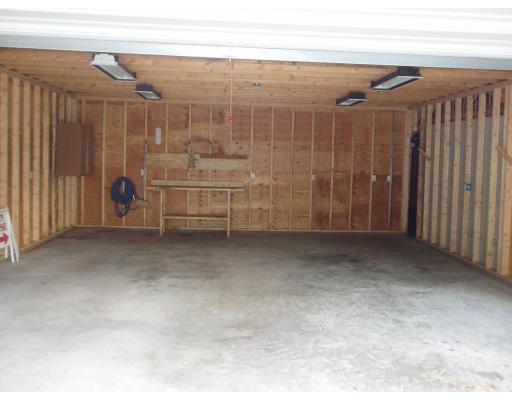 26 Ogden Street Springfield, MA 01151 - Photo 8 of 9 Gallery Image 8