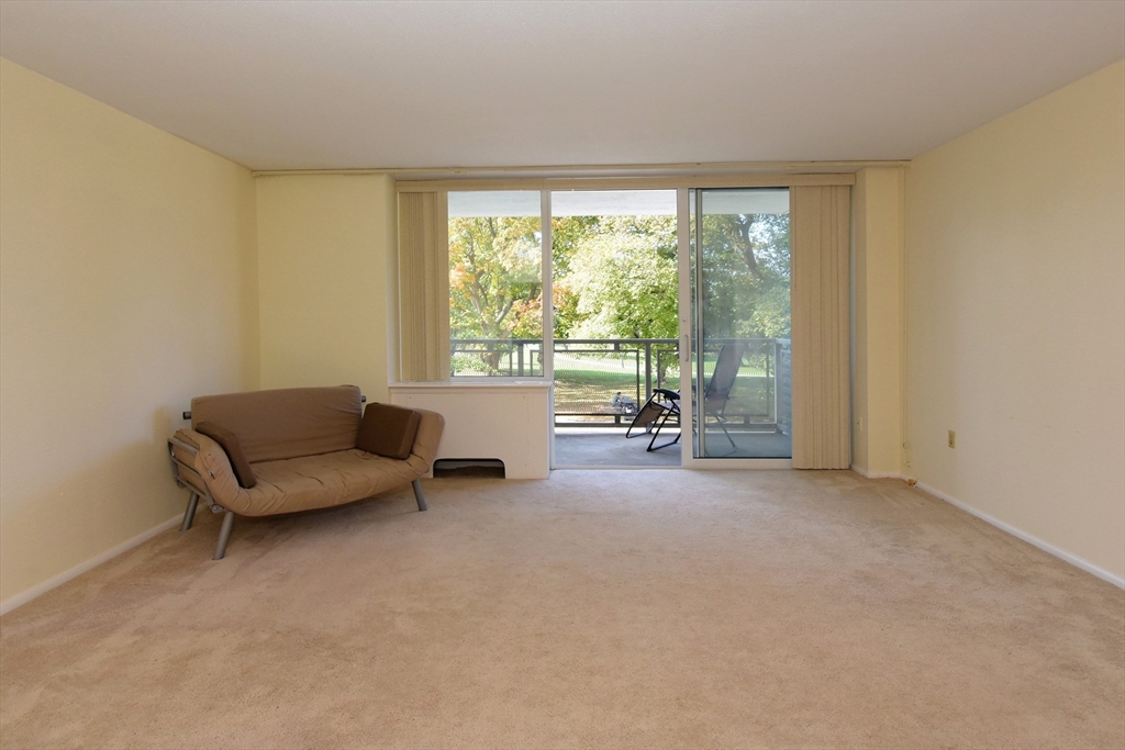 80 Salisbury Street, Unit 206 Worcester, MA 01609 - Photo 12 of 32