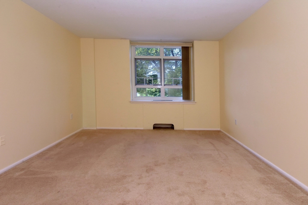 80 Salisbury Street, Unit 206 Worcester, MA 01609 - Photo 25 of 32
