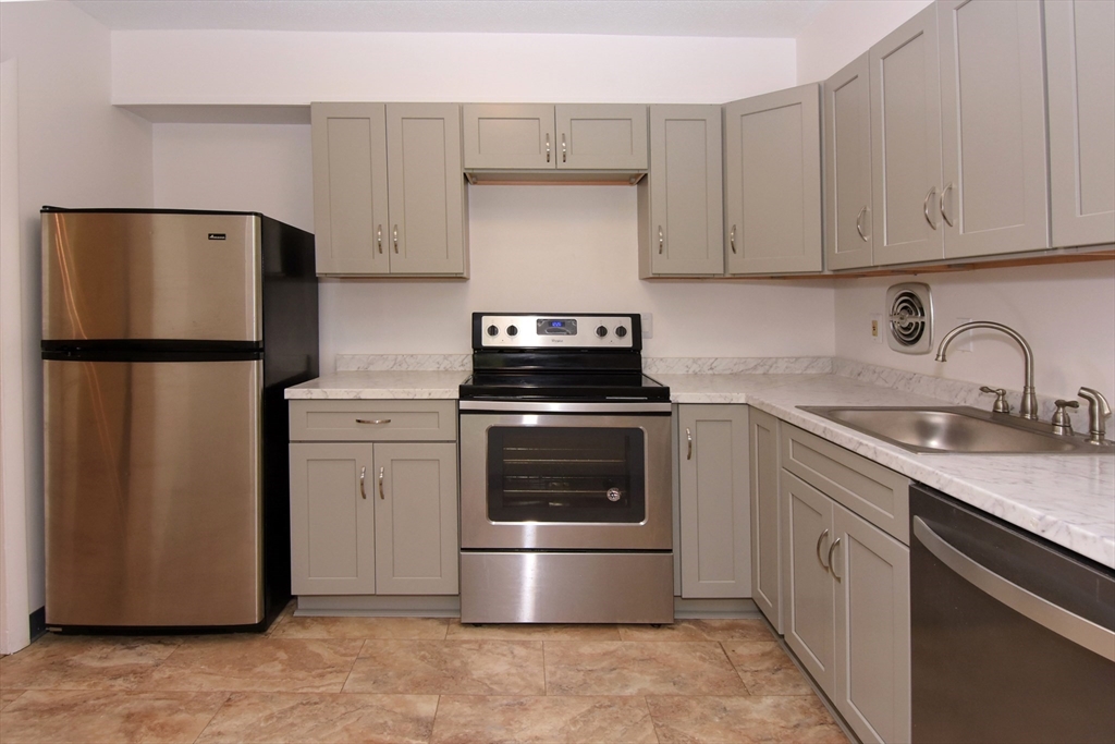 80 Salisbury Street, Unit 206 Worcester, MA 01609 - Photo 3 of 32