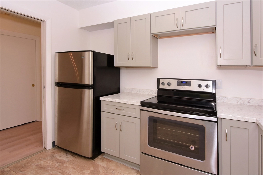 80 Salisbury Street, Unit 206 Worcester, MA 01609 - Photo 7 of 32