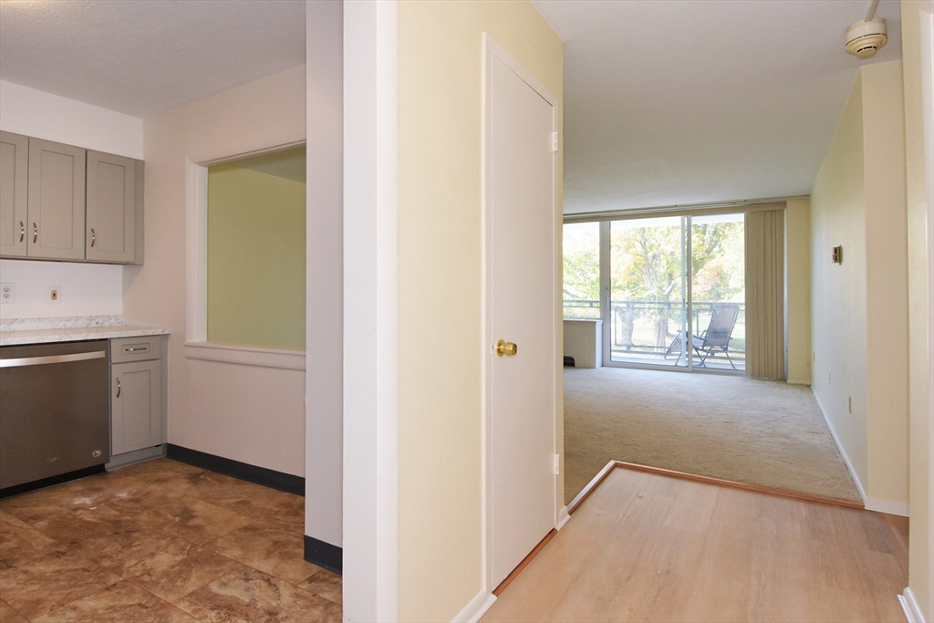 80 Salisbury Street, Unit 206 Worcester, MA 01609 - Photo 8 of 32