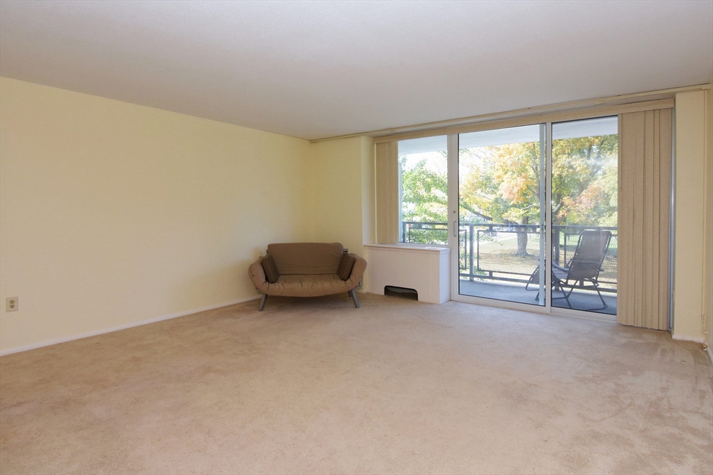 80 Salisbury Street, Unit 206 Worcester, MA 01609 - Photo 10 of 32