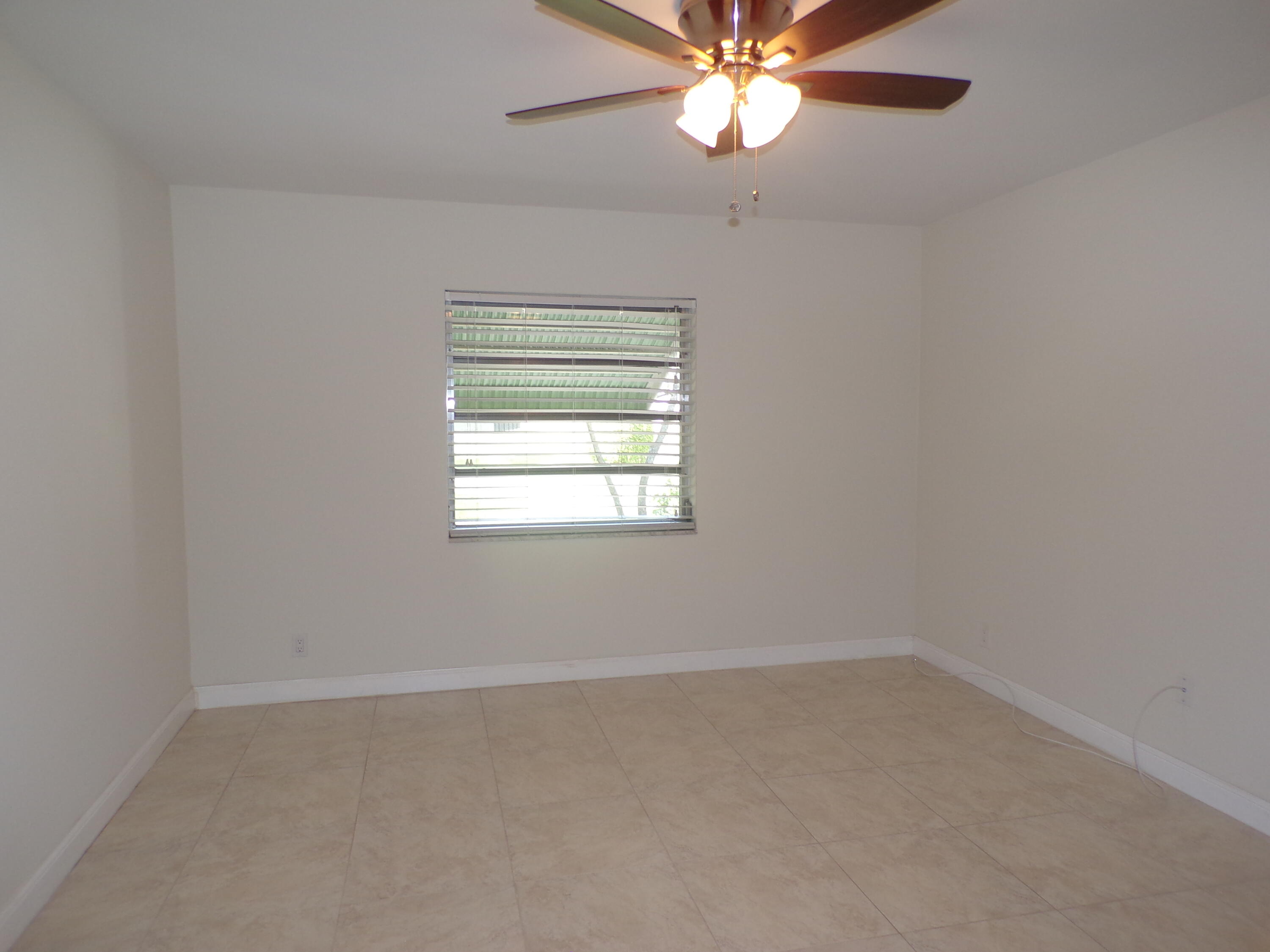 20952 Covington Drive Boca Raton, FL 33433 - Photo 25 of 36 137_1987