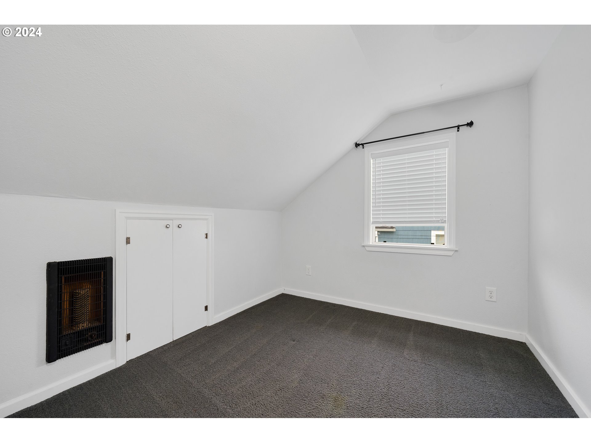 306 Evergreen Avenue Garibaldi, OR 97118 - Photo 25 of 42