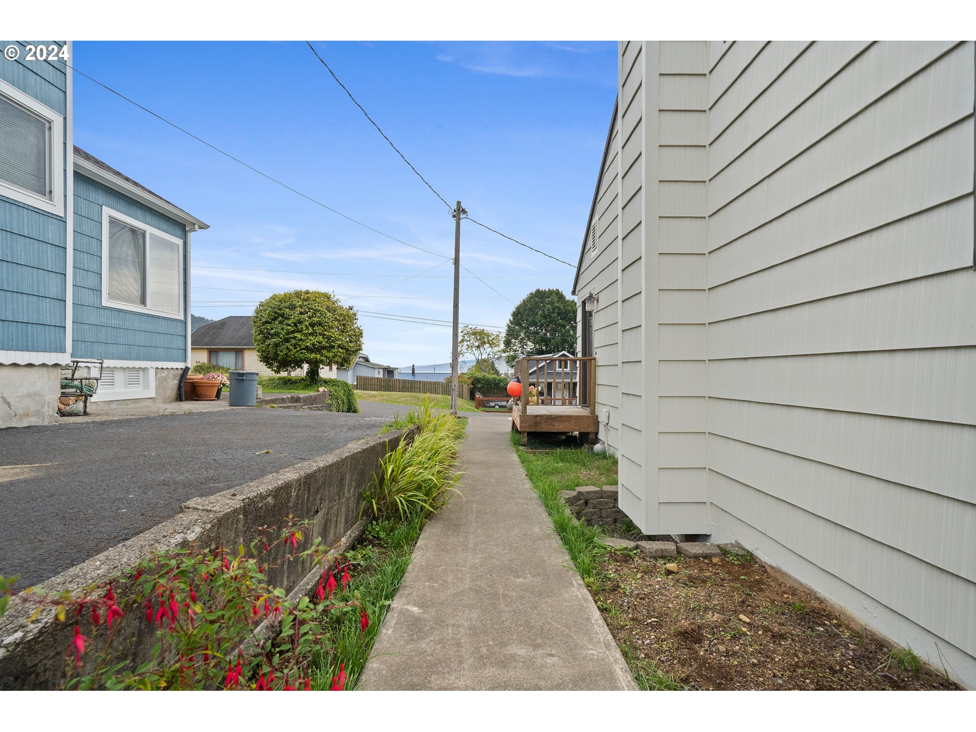 306 Evergreen Avenue Garibaldi, OR 97118 - Photo 32 of 42