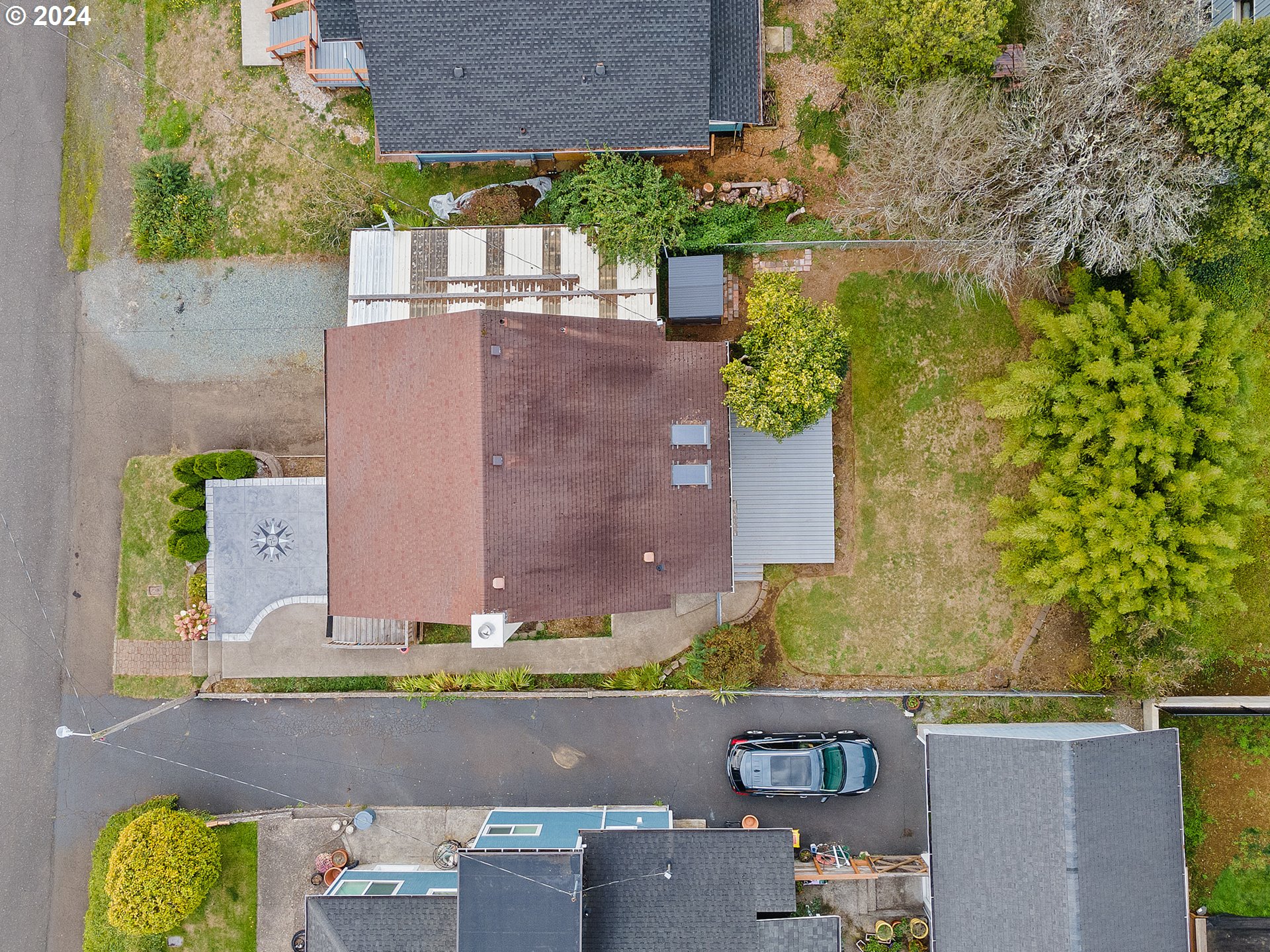 306 Evergreen Avenue Garibaldi, OR 97118 - Photo 5 of 42