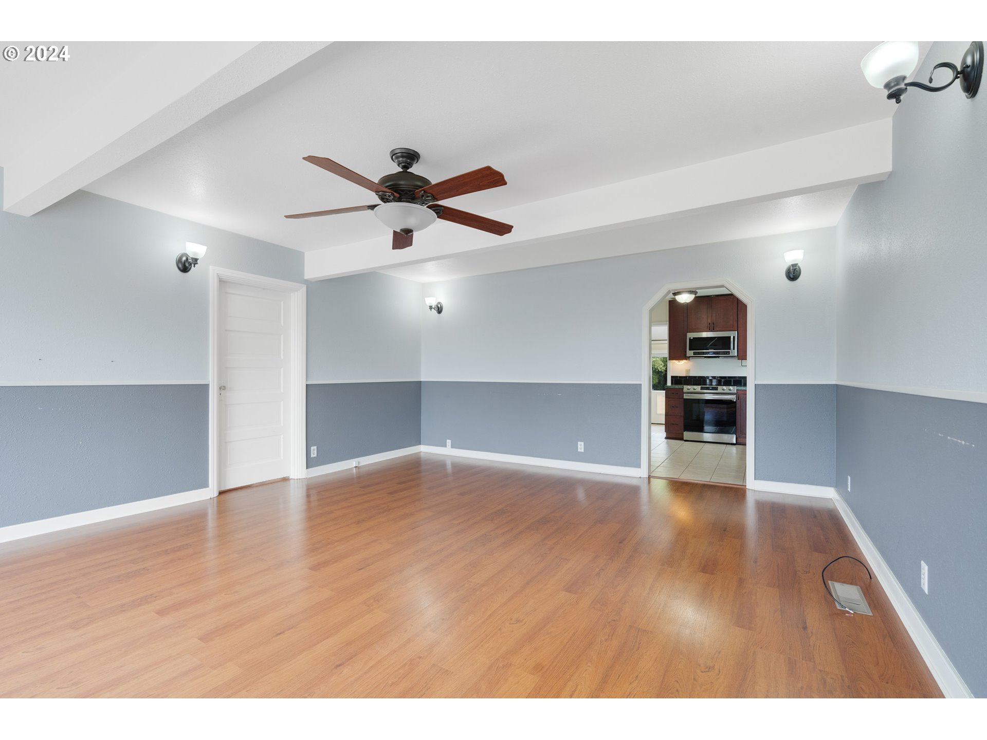 306 Evergreen Avenue Garibaldi, OR 97118 - Photo 7 of 42