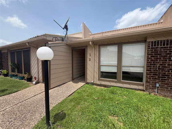 $125,000 | 1014 Graham Drive, Unit I3, Tomball, TX 77375