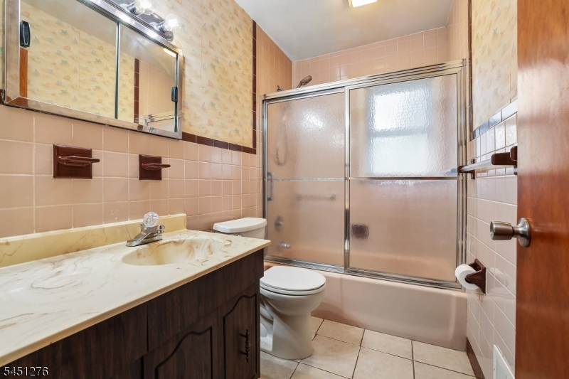 161 Chamberlain Road Oak Ridge, NJ 07438 - Photo 21 of 25 Gallery Image 21