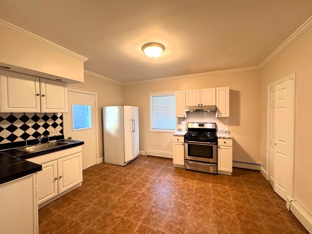 38 Hunting Street, Unit 1 Cambridge, MA 02141 - Photo 1 of 14