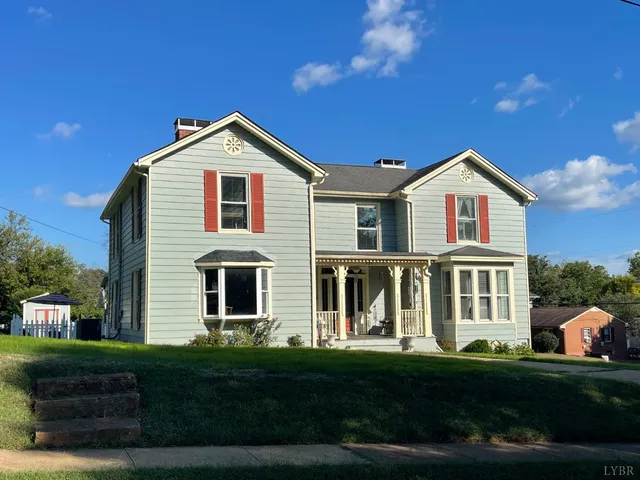 $359,900 | 721 Grove Street, Bedford, VA 24523