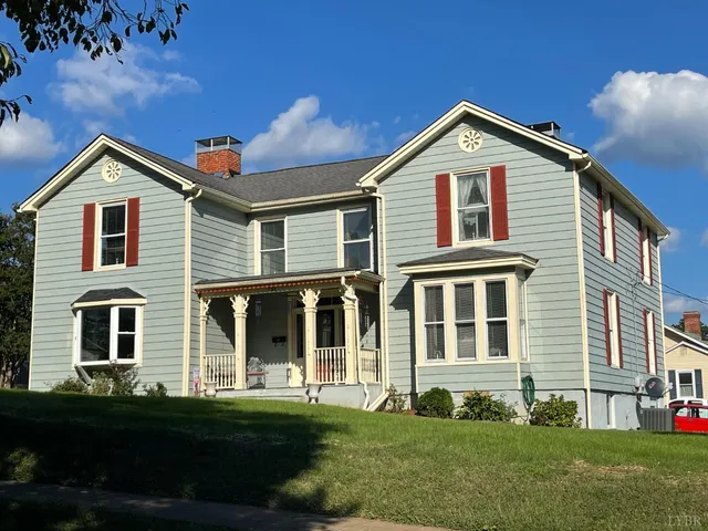 $359,900 | 721 Grove Street, Bedford, VA 24523