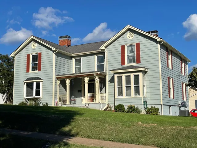 $359,900 | 721 Grove Street, Bedford, VA 24523