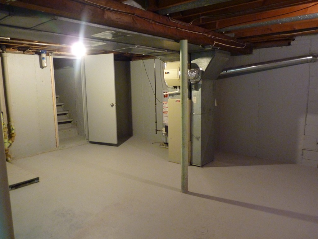 49 Thorndike Road Lowell, MA 01852 - Photo 21 of 23 Gallery Image 21