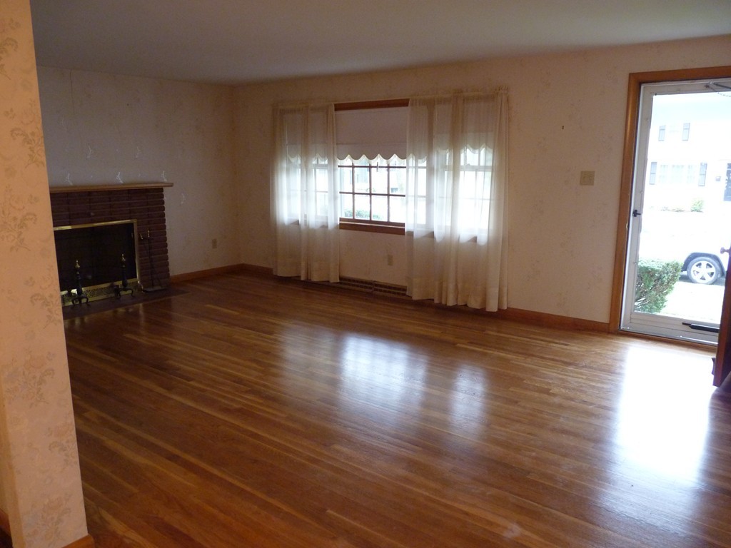 49 Thorndike Road Lowell, MA 01852 - Photo 10 of 23 Gallery Image 10
