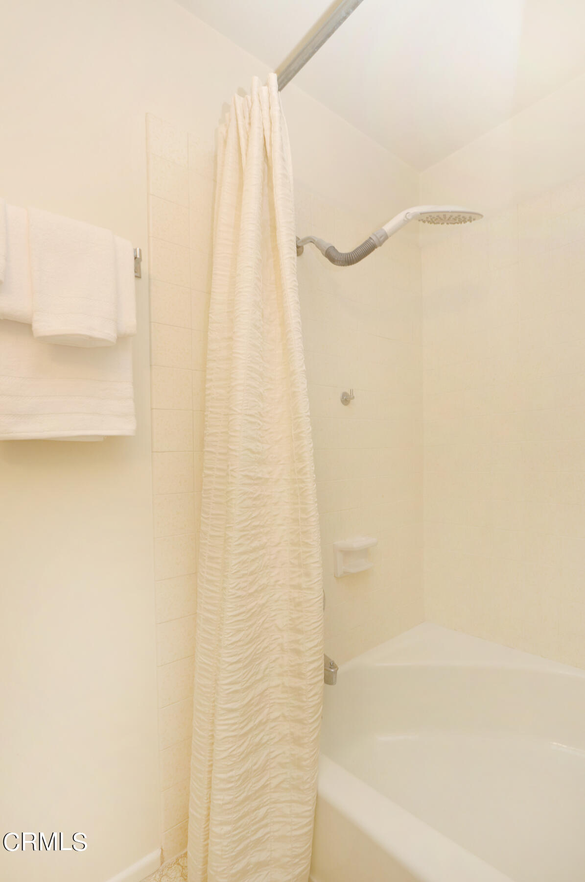 1026 Crestview Drive Pasadena, CA 91107 - Photo 16 of 29 a bathroom with a shower