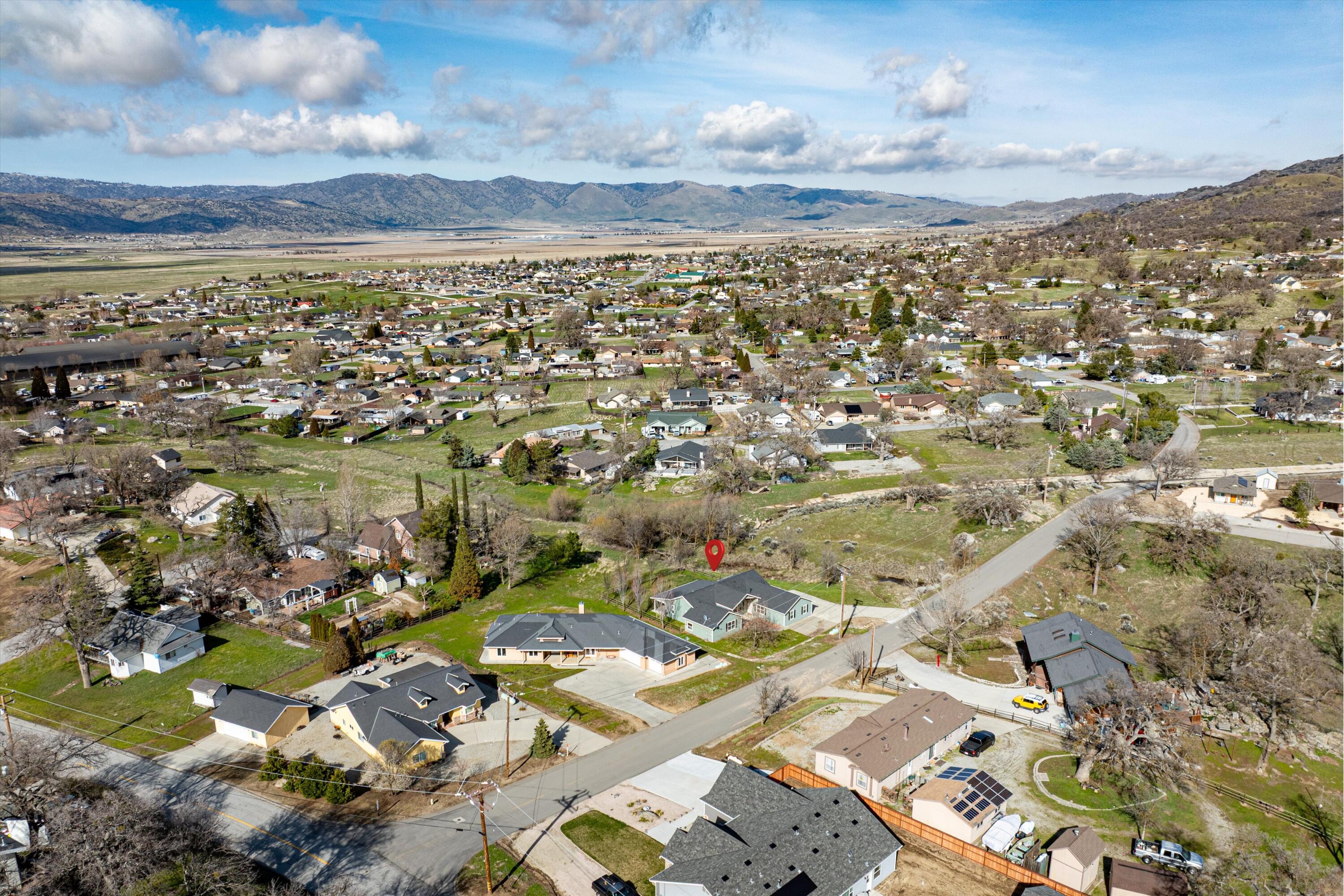 28321 Pimlico Way Tehachapi, CA 93561 - Photo 17 of 23 an aerial view of a city
