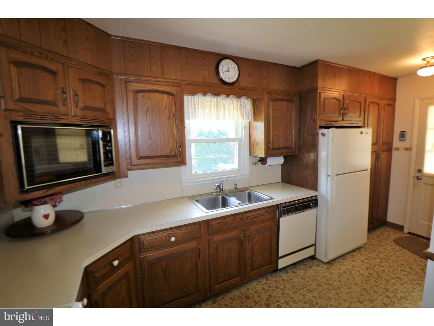 3040 Van Reed Road Reading, PA 19608 - Photo 9 of 15